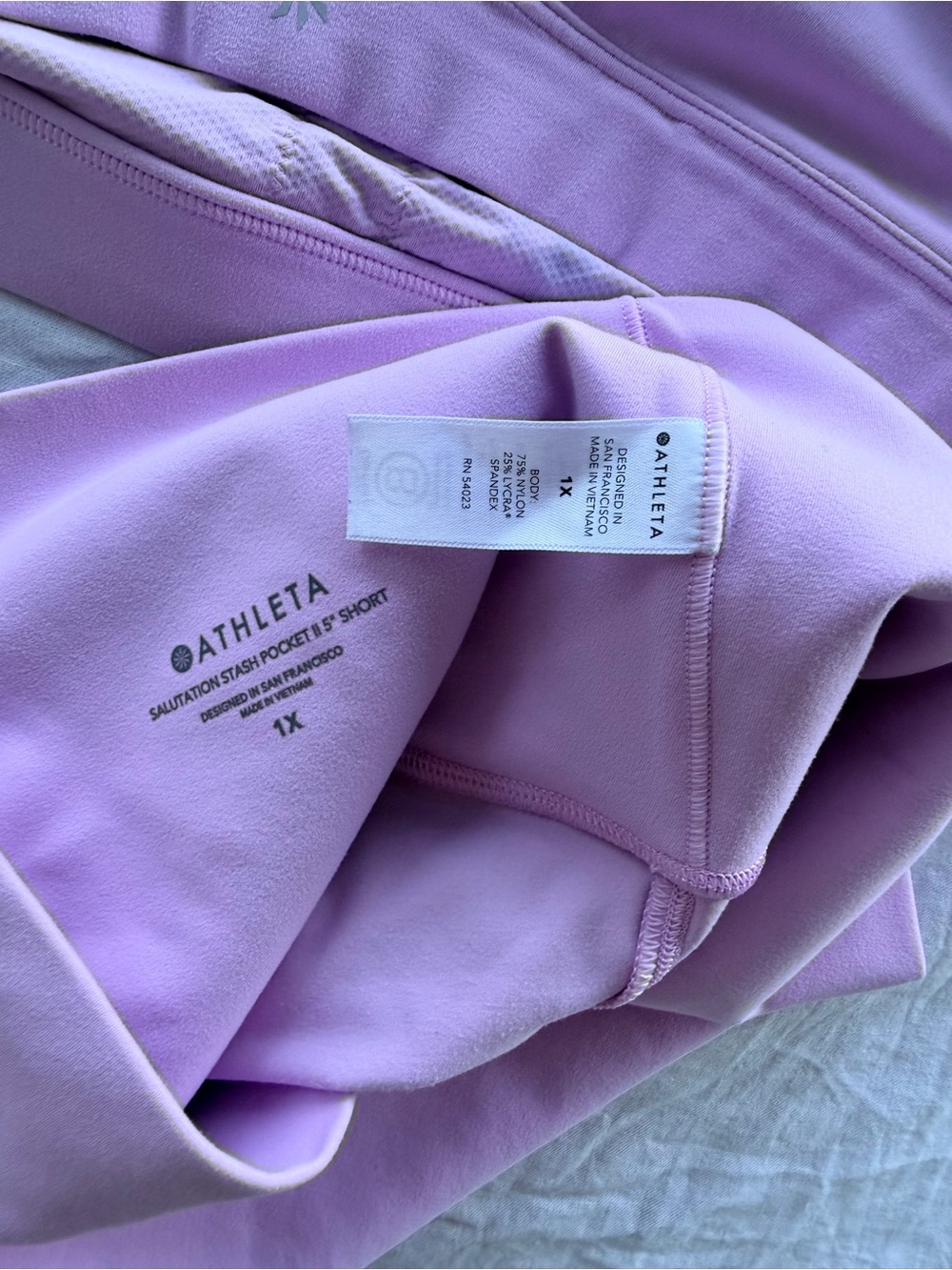 Athleta Lilac Seamless Sports Bra & High-Waist Bike Shorts Set - Picture 7 of 8